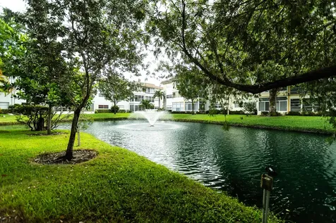 5161 W Oakland Park Boulevard Lauderdale Lakes FL 33313