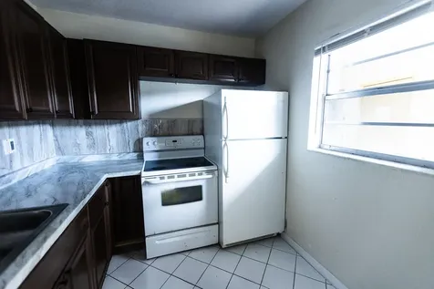 5161 W Oakland Park Boulevard Lauderdale Lakes FL 33313