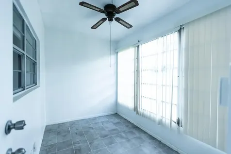5161 W Oakland Park Boulevard Lauderdale Lakes FL 33313