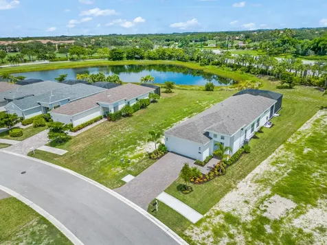 2148 Falls Manor Vero Beach FL 32967