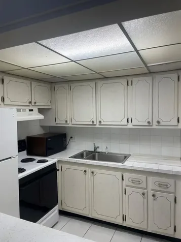 228 Northampton L West Palm Beach FL 33417