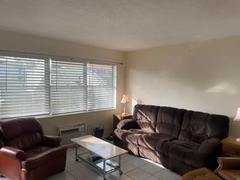 228 Northampton L West Palm Beach FL 33417