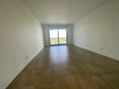 5401 Collins Avenue Miami Beach FL 33140