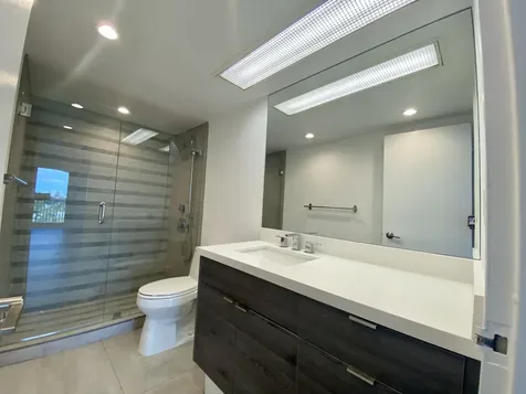 5401 Collins Avenue Miami Beach FL 33140