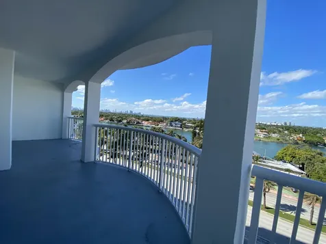 5401 Collins Avenue Miami Beach FL 33140
