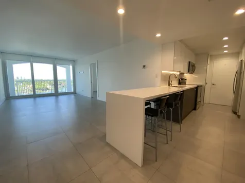5401 Collins Avenue Miami Beach FL 33140