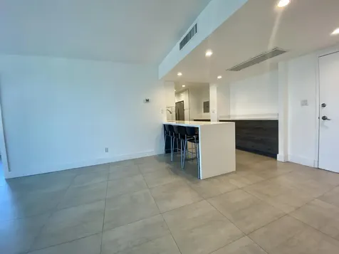 5401 Collins Avenue Miami Beach FL 33140