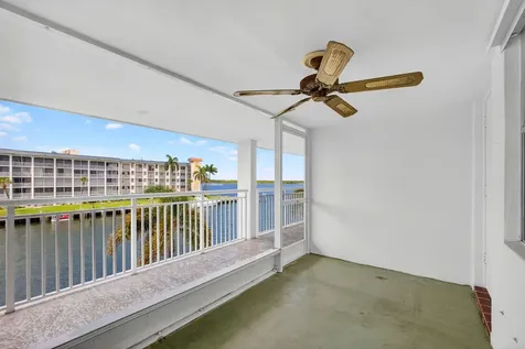 111 Shore Court North Palm Beach FL 33408