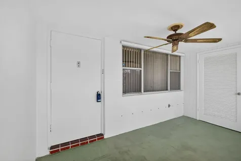 111 Shore Court North Palm Beach FL 33408