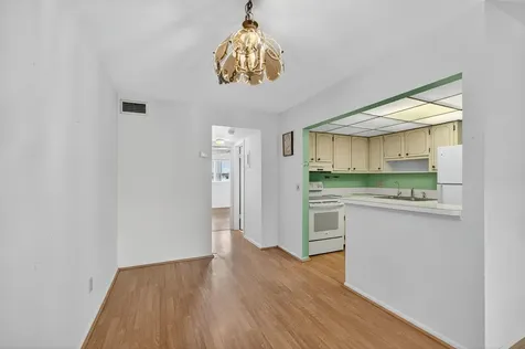 111 Shore Court North Palm Beach FL 33408