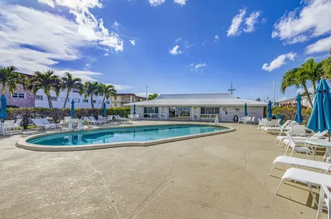 111 Shore Court North Palm Beach FL 33408