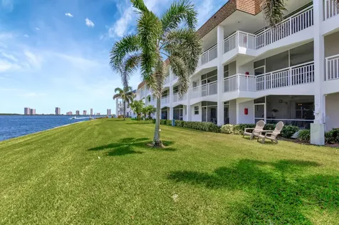 111 Shore Court North Palm Beach FL 33408