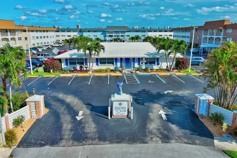 111 Shore Court North Palm Beach FL 33408