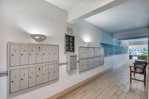 111 Shore Court North Palm Beach FL 33408