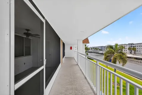 111 Shore Court North Palm Beach FL 33408