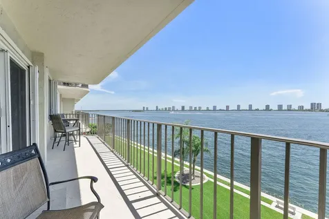 801 Lake Shore Drive Lake Park FL 33403