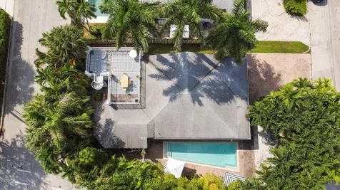 202 32nd Street West Palm Beach FL 33407