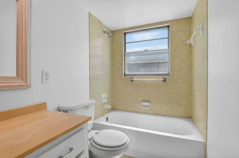 3036 Oakridge D Deerfield Beach FL 33442