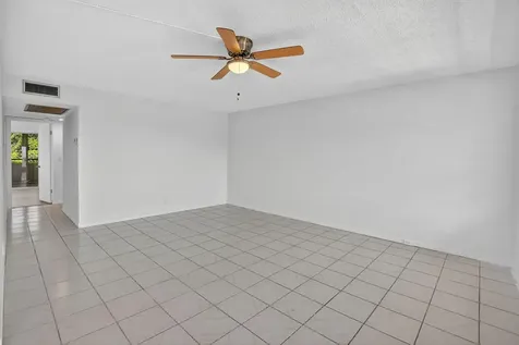 3036 Oakridge D Deerfield Beach FL 33442