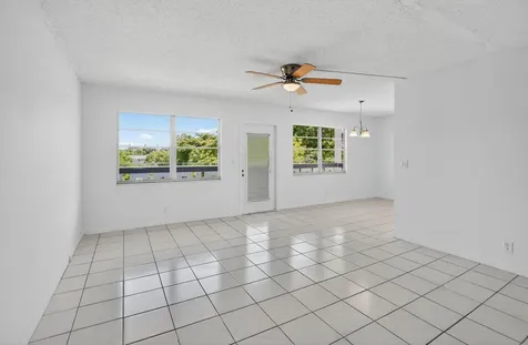 3036 Oakridge D Deerfield Beach FL 33442