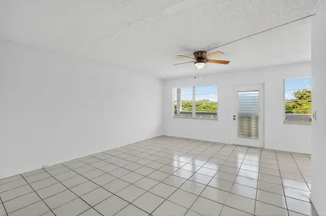 3036 Oakridge D Deerfield Beach FL 33442