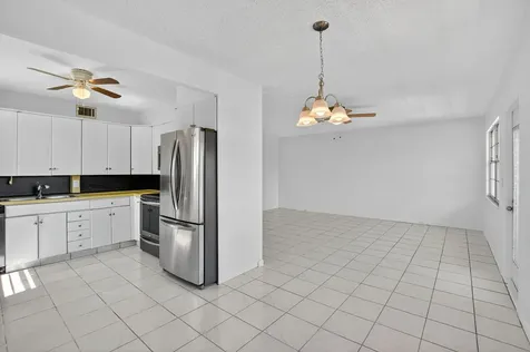 3036 Oakridge D Deerfield Beach FL 33442