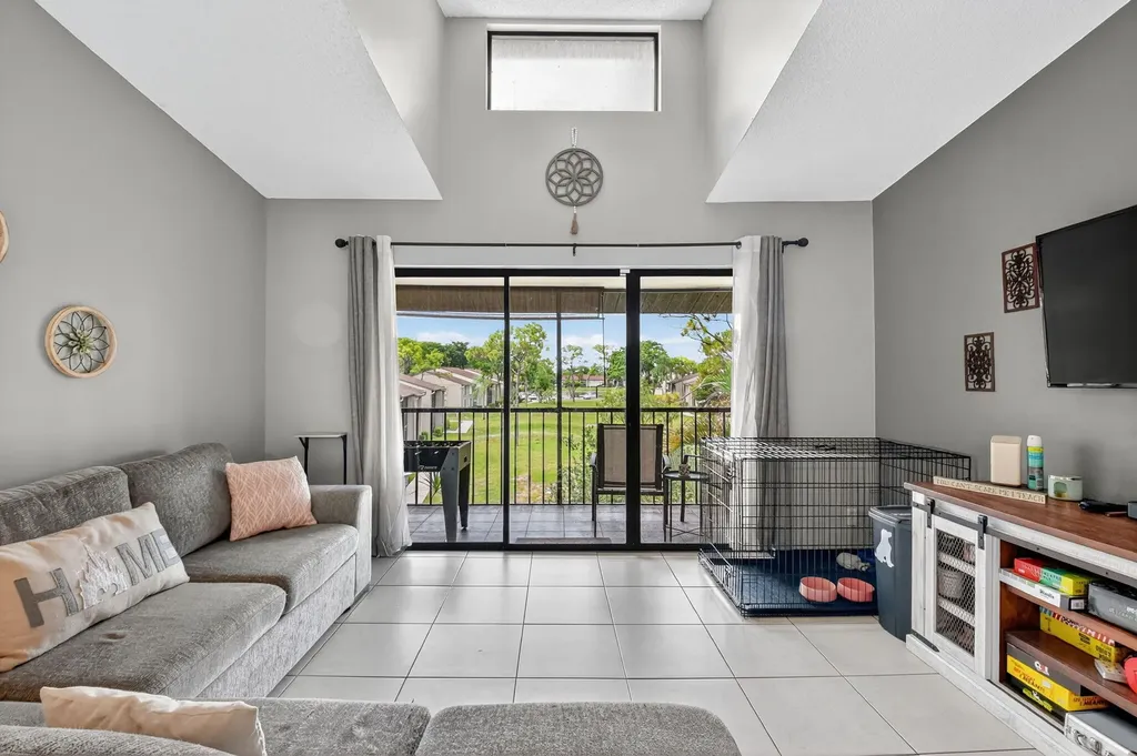 719 Sunny Pine Way Greenacres FL 33415