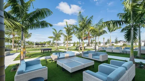 10099 Regency Way Palm Beach Gardens FL 33412
