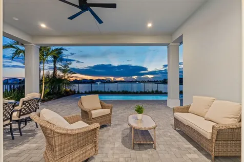 10099 Regency Way Palm Beach Gardens FL 33412