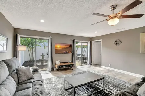 6041 Lace Wood Circle Lantana FL 33462