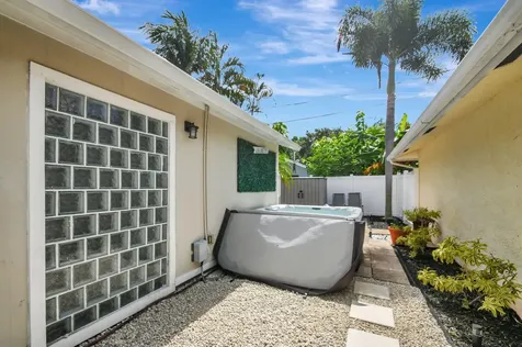 6041 Lace Wood Circle Lantana FL 33462