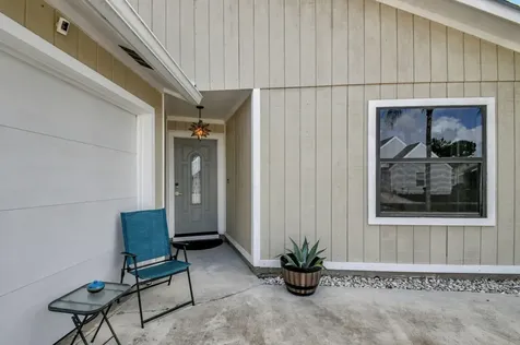6041 Lace Wood Circle Lantana FL 33462