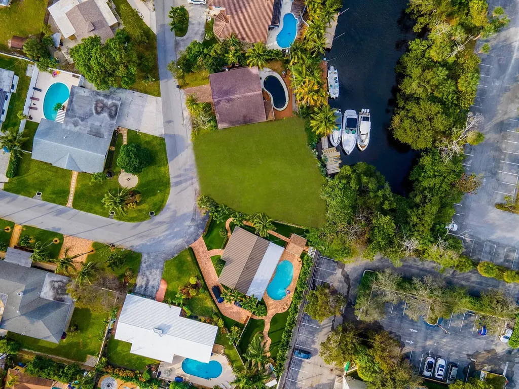 462 NE 9th Avenue Deerfield Beach FL 33441