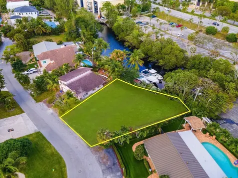 462 NE 9th Avenue Deerfield Beach FL 33441