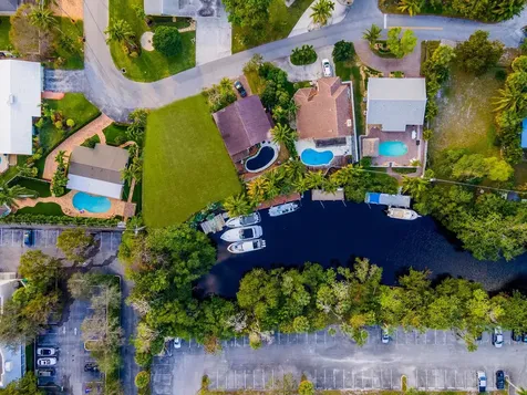 462 NE 9th Avenue Deerfield Beach FL 33441