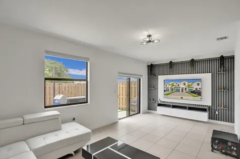 23061 Sw 128th Place Miami FL 33170