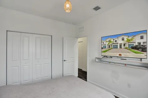 23061 Sw 128th Place Miami FL 33170