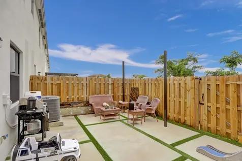 23061 Sw 128th Place Miami FL 33170