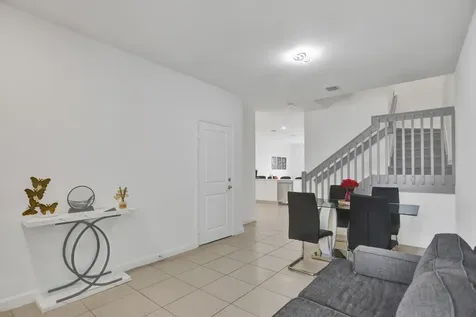 23061 Sw 128th Place Miami FL 33170