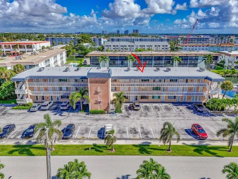131 Doolen Court North Palm Beach FL 33408