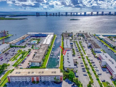 131 Doolen Court North Palm Beach FL 33408