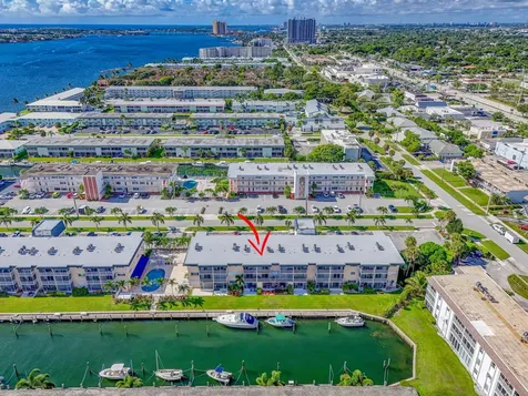 131 Doolen Court North Palm Beach FL 33408