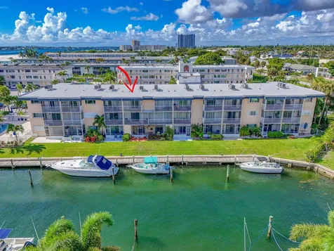 131 Doolen Court North Palm Beach FL 33408
