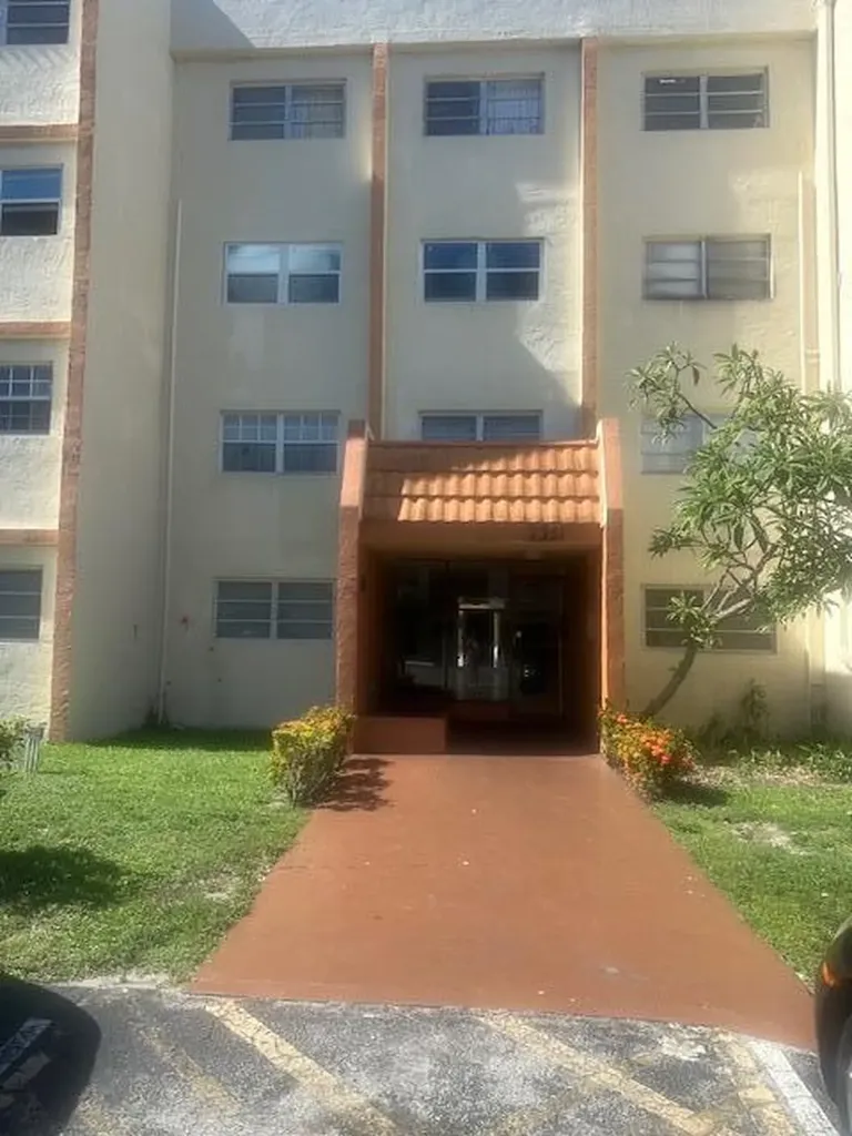 2251 Nw 41st Avenue Lauderhill FL 33313