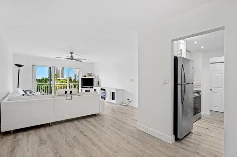 550 Bayshore Drive Fort Lauderdale FL 33304