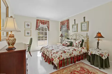 15 S Beach Road Jupiter Island FL 33455