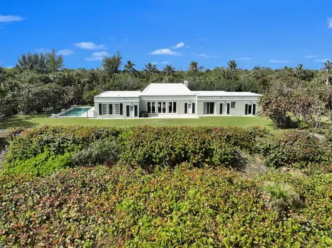 15 S Beach Road Jupiter Island FL 33455