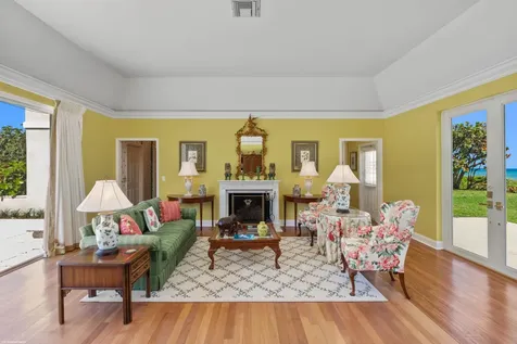 15 S Beach Road Jupiter Island FL 33455
