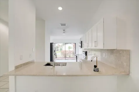 3 Fawlkland Circle Boynton Beach FL 33426