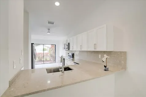 3 Fawlkland Circle Boynton Beach FL 33426